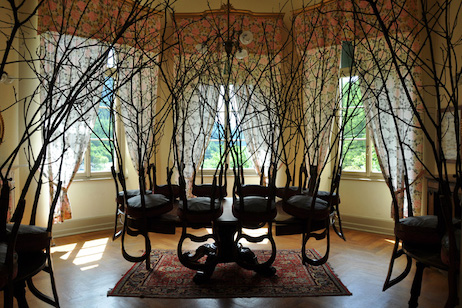 Isabelle Krieg: ‹Zimmerwald 1›, 2010
Zimmerwald 1, Installation, fotografiert, 2 C-Prints auf Aluminium, gerahmt, je 24 × 36 cm, «Salon», Bild: © Isabelle Krieg  » Klicken zum Vergrössern ->